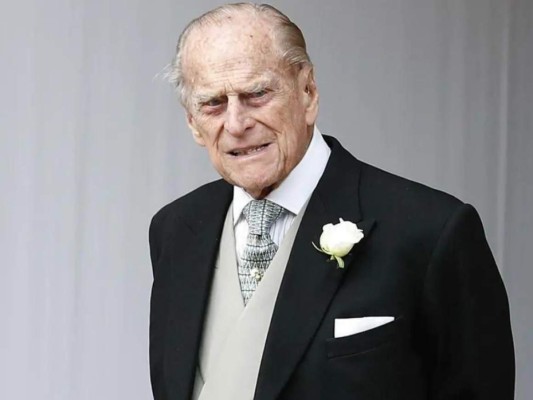 Felipe de Edimburgo<br/>El esposo de la reina Isabel falleció a los 99 tras someterse a una cirugía de corazón.<br/>