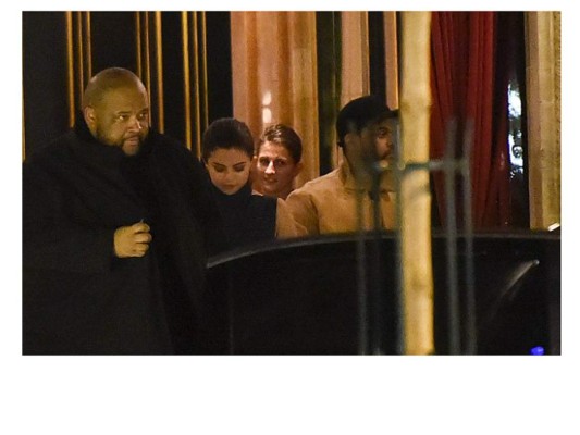 Selena y The Weeknd en París