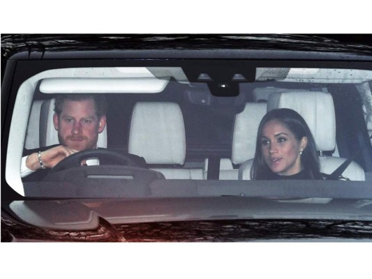 El príncipe Harry y Meghan Markle asistieron al almuerzo navideño real