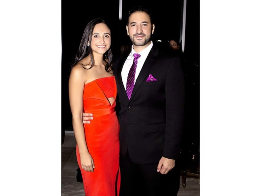 Joaquín Echeverrí y Adriana Hawit se casan por lo civil  