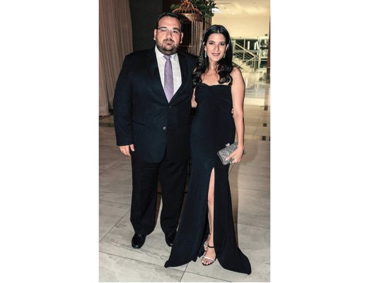 Gamal Nazar y Melanie Andonie celebran por su amor