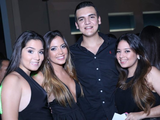 Apertura Up Lounge y Club