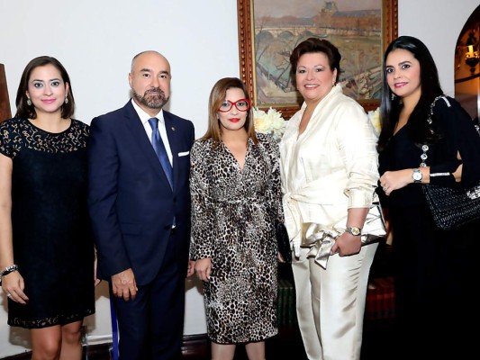 Recepción en Casa del embajador de Francia en honor a 'Gabrielle'
