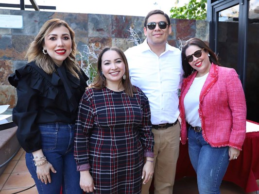 Alejandra Garay, Scarleth Sevilla, Ricardo Moreno e Iris Ramos del Hotel Honduras Maya (fotografías: Hector Hernández)