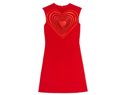 Mini vestido con heart shape en la parte superior by Christopher Kane.