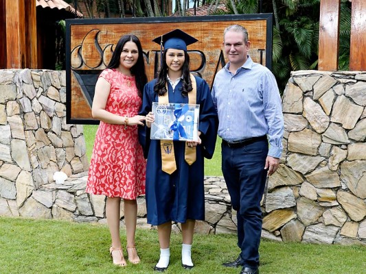 Graduación de los Seniors 2020 de la Escuela Seran