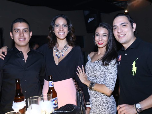 Apertura Up Lounge y Club