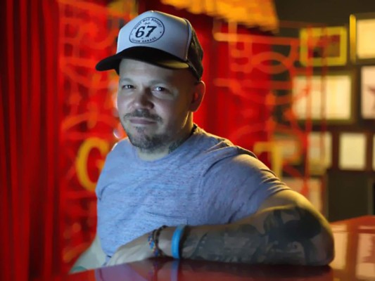 Residente lanza nueva marca de cerveza artesanal