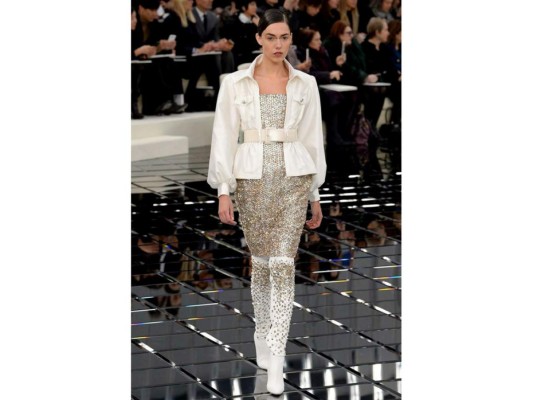 Derroche de 'Haute Couture' en la pasarela de Chanel