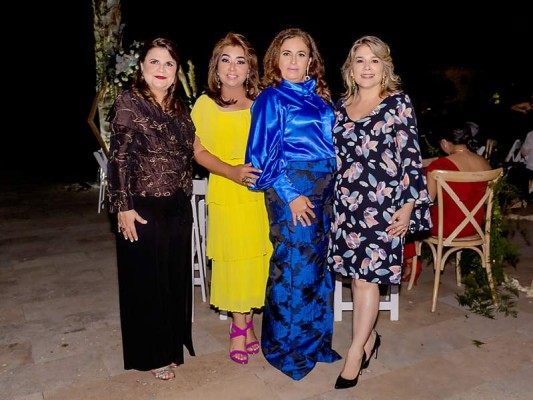 Dina Handal, Rosibel Jeer, Rosa María kattán y Mayte Ewens.