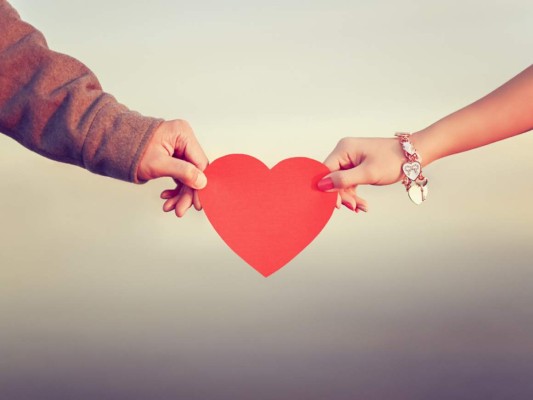 Atraes lo que piensas. Pon en marcha estos cinco consejos para atraer el amor. Se constante y pronto verás la vida -y el amor- desde otra óptica