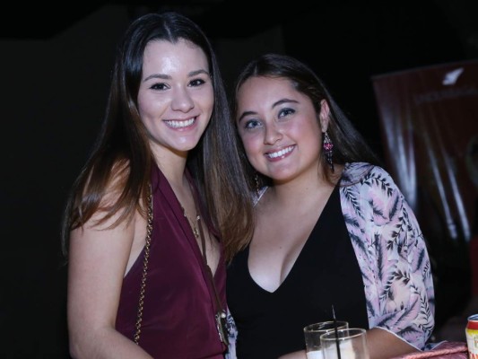 Apertura Up Lounge y Club