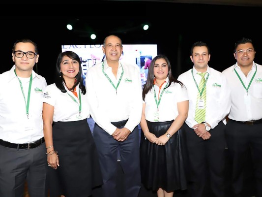 “Es tiempo de celebrar con La Colonia y Hamilton Beach”