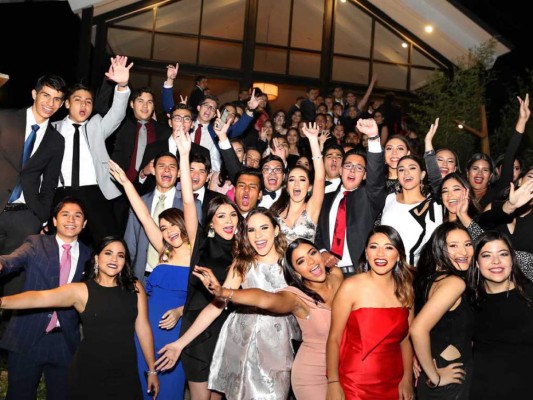 La generación 2018 de DelCampo School en su senior dinner (fotos: Hector Hernández)