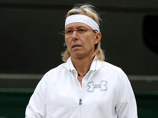 Martina Navratilova. En 2010, la estrella del tenis fue diagnosticada con cáncer de mama a los 53 años. Los médicos le realizaron una exitosa cirugía y radiación para erradicar por completo la enfermedad.