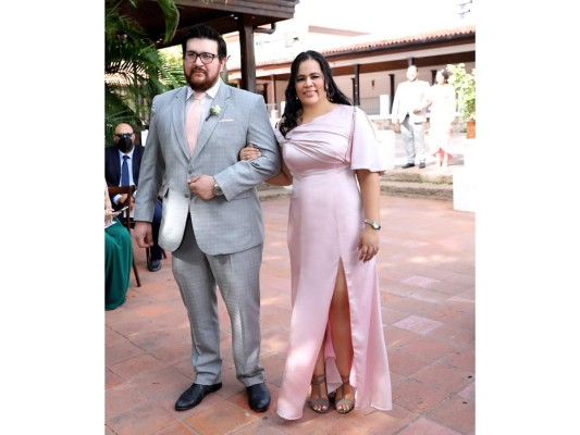 La boda de Javier García y Mónica Vásquez