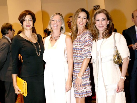 Gracia Villeda, Elena Herreros, Karla Kafie y Annamaria Kafati