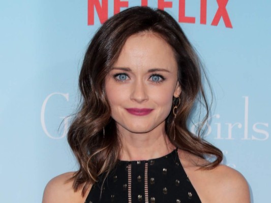 Alexis Bledel, la famosa actriz que participó en la serie Gilmore Girl, nació en Houston, Texas, pero su madre es mexicana y padre argentino. De hecho, su primer idioma es el español.