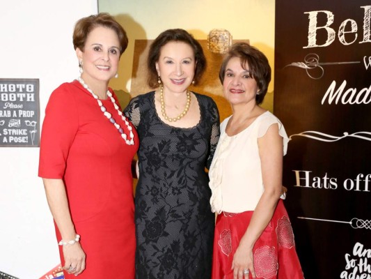 Fiesta en honor de Eugenio Torres-Morales