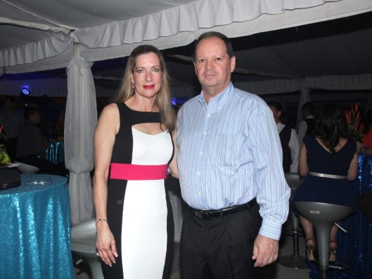 Acosa inaugura megatienda en San Pedro Sula  