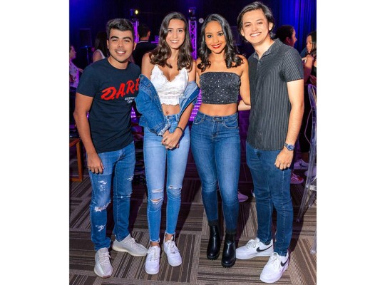 El cumpleaños 18 de Lara Gabrie