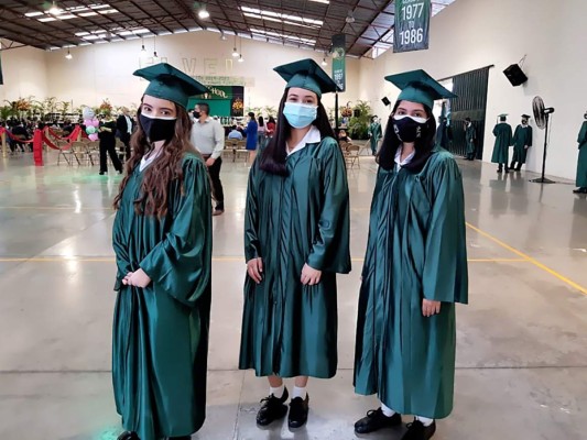 Monique Pineda, Nyasha Salgado y María Hernández