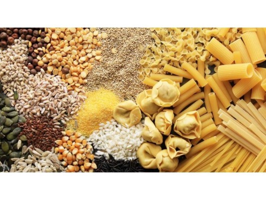 Consume alimentos saciantes: Puedes comenzar a consumir arroz, pastas y legumbres. De igual forma, puedes optar por cereales integrales.