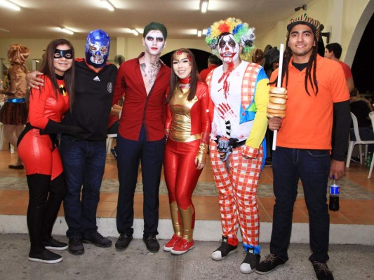Carnaval de disfraces de la Academia Americana