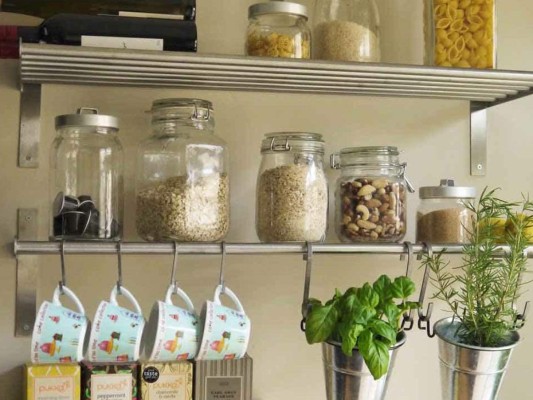 5. Productos secos. Lo que conocemos como básicos en la cocina hondureña son imprescindibles. Piensa en frijoles, arroz, azúcar, cereales y pasta. Las nueces y frutos secos también son una buena opción como bocadillos saludables.<br/>