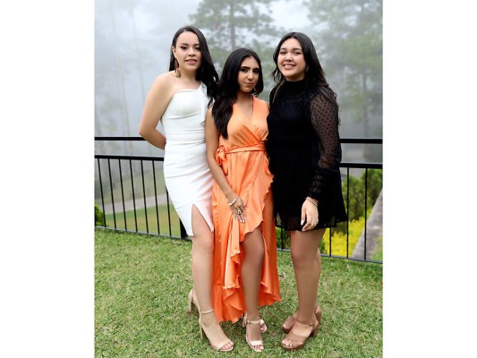 Heisy Navarro, Francis Contreras y Stephany Mejía
