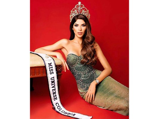 Laura Olascuaga, Miss Colombia. Periodista que recibió su licenciatura en periodismo televisivo de la Universidad del Norte en Barranquilla. Modelo independiente y trabaja en el departamento de comunicaciones del gobierno en su estado de Bolívar para ayudar en el desarrollo de comunidades vulnerables.