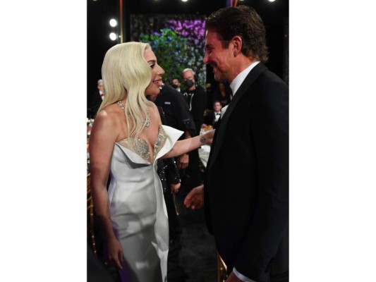 Lady Gaga y Bradley Cooper, emotivo reencuentro.