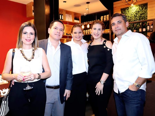 Gran apertura de Wine and Food Company