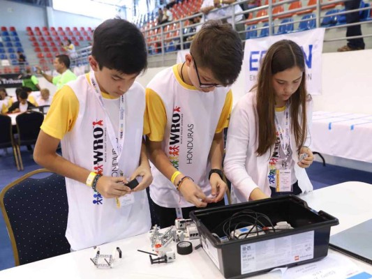 II Olimpiada Nacional de Robótica en Unitec