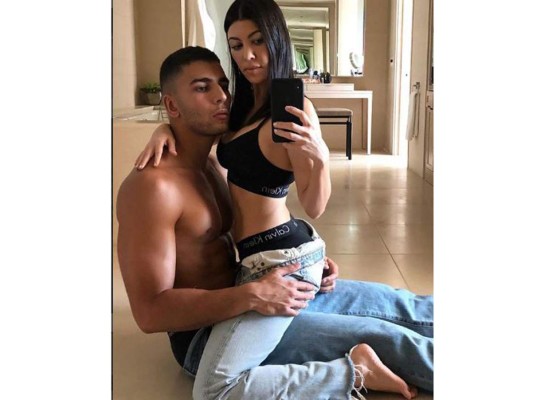 El novio de Kourtney Kardashian le reclamó por tomarse foto sexy