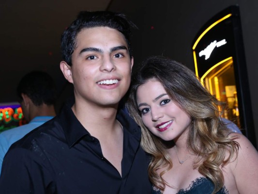 Apertura Up Lounge y Club