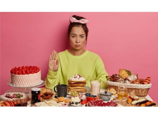 Elige los días en los que no consumirás alimentos de origen animal: Puedes comenzar con un día a la semana y poco a poco ve aumentando los días, hasta que tu consumo diario de estos alimentos desaparezca completamente.