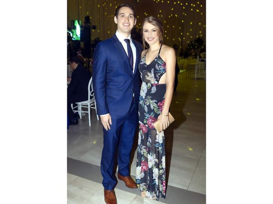 Rodrigo Elizeche y Frances Barahona se casan