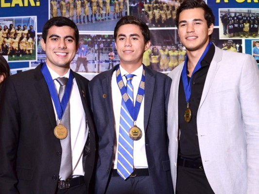 Premios Bulldog Award 2016 de la Escuela Internacional Sampedrana