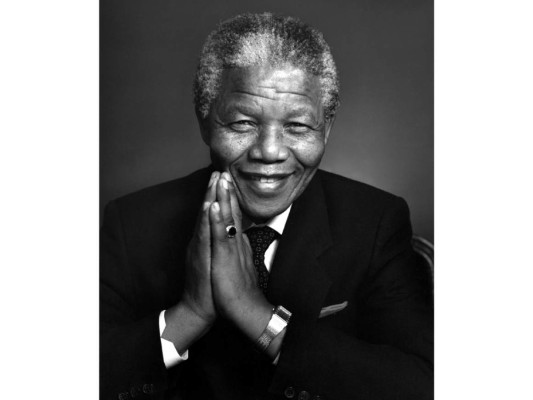 Su padre tenía cuatro esposas, entre las cuales su madre ocupaba el tercer lugar. Tras la muerte de su padre biológico, Nelson Mandela fue adoptado por Jonguntaba Dalindyebo quien se convirtió en su guardián. Este lo reconoció como su hijo, años más tarde su madre muere.