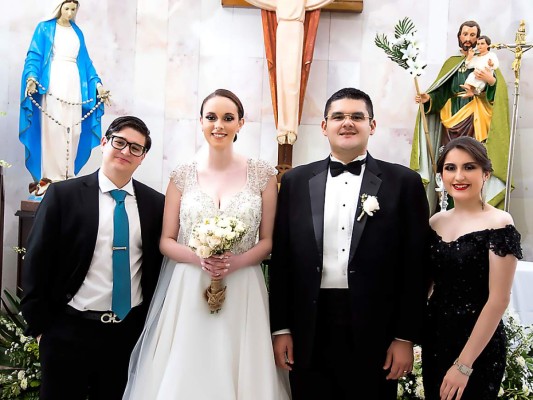 La boda de Fernando Calderón y María Laura Contreras