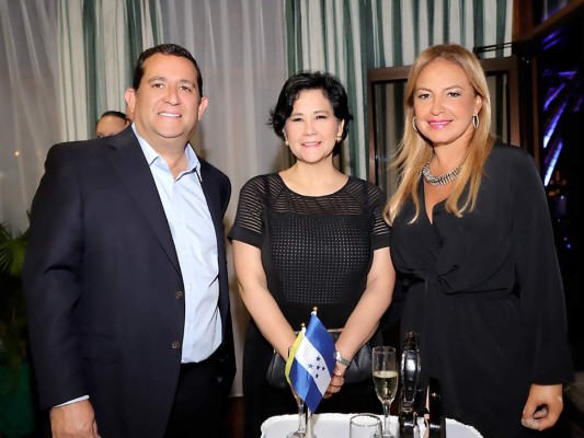 Bienvenida al embajador de Venezuela