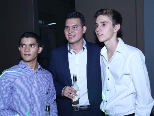 Apertura Up Lounge y Club