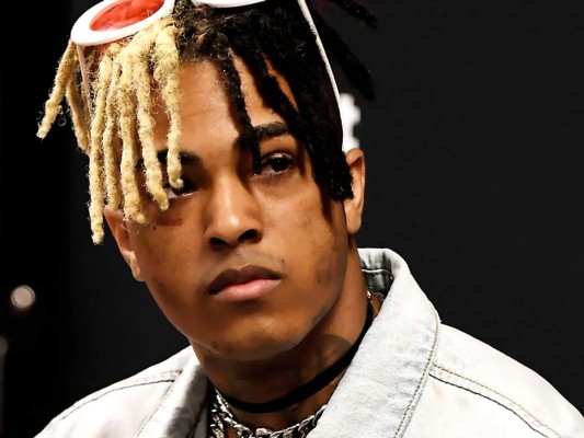 25- Jahseh Dwayne Ricardo Onfroy - XXXtentacion: fue asesinado el 8 de Junio a los 20 años de edad