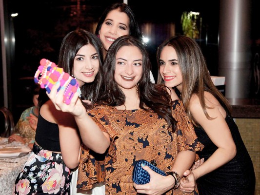 Alegre Shower para Andrea Handal