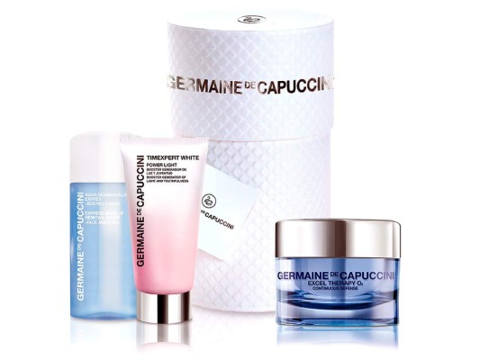 Belleza sin edad. Kit Germaine de Capuccini que incluye la crema Excel Therapy 02, que corrige de forma espectacular los principales signos del envejecimiento y así, el rostro recupera bienestar, un aspecto más joven y saludable. Además contiene el Booster Power Light Generador de Luz y Juventud y agua Desmaquillante Express