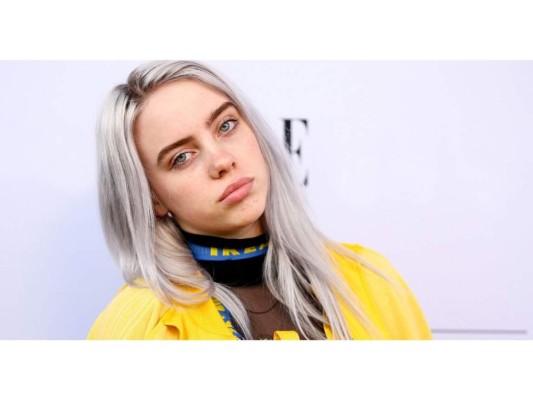 Billie Eilish colabora con Takashi Murakami en una colección de camisetas   