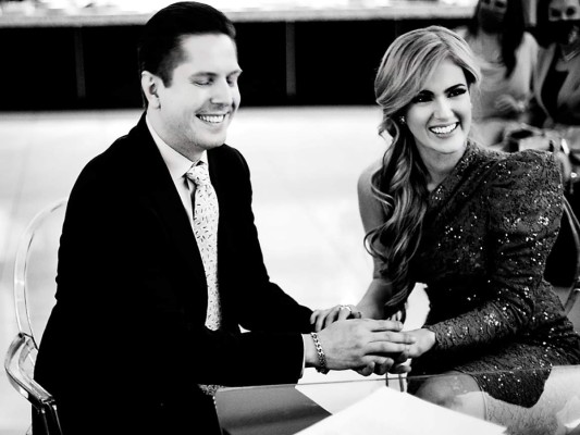 ¡Así fue la boda civil de Joshua Lampman y Elena Bueso!