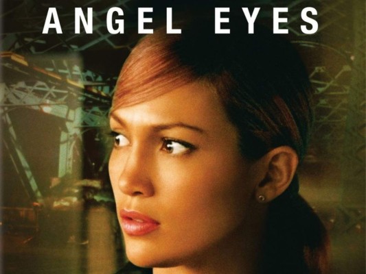 8. Angel Eyes<br/>Jennifer hace el papel de un policía de Chicago que se enamora de un misterioso hombre, que le salva la vida. Luego se enamoran. Es una montaña rusa de emociones de la que no te queras bajar.