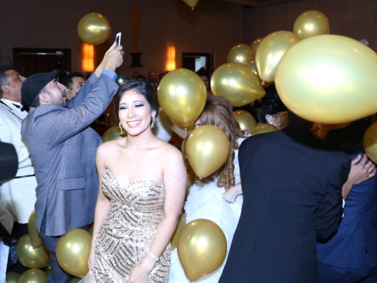 Mayan School celebra su prom al estilo los Oscar